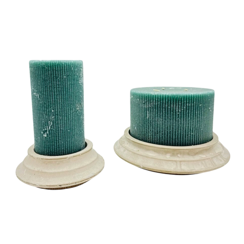 1 set of teal wax candle